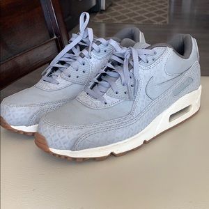 Nike air max grey